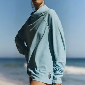 NWT Free People Movement Restoration Layer
Color: Bright Blue